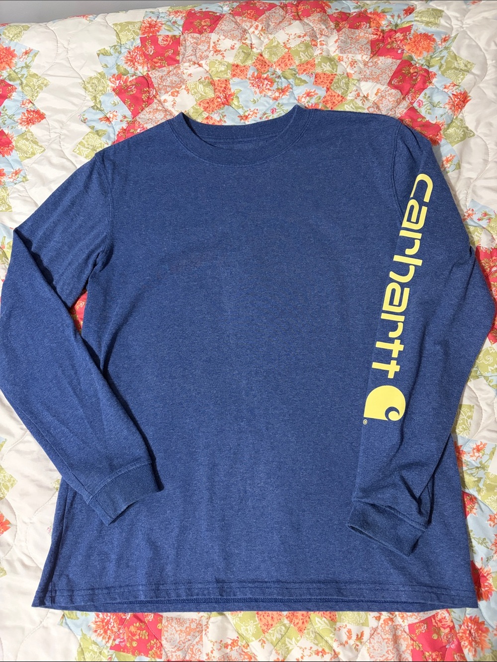 Carhartt woman’s size S long sleeve shirt like new